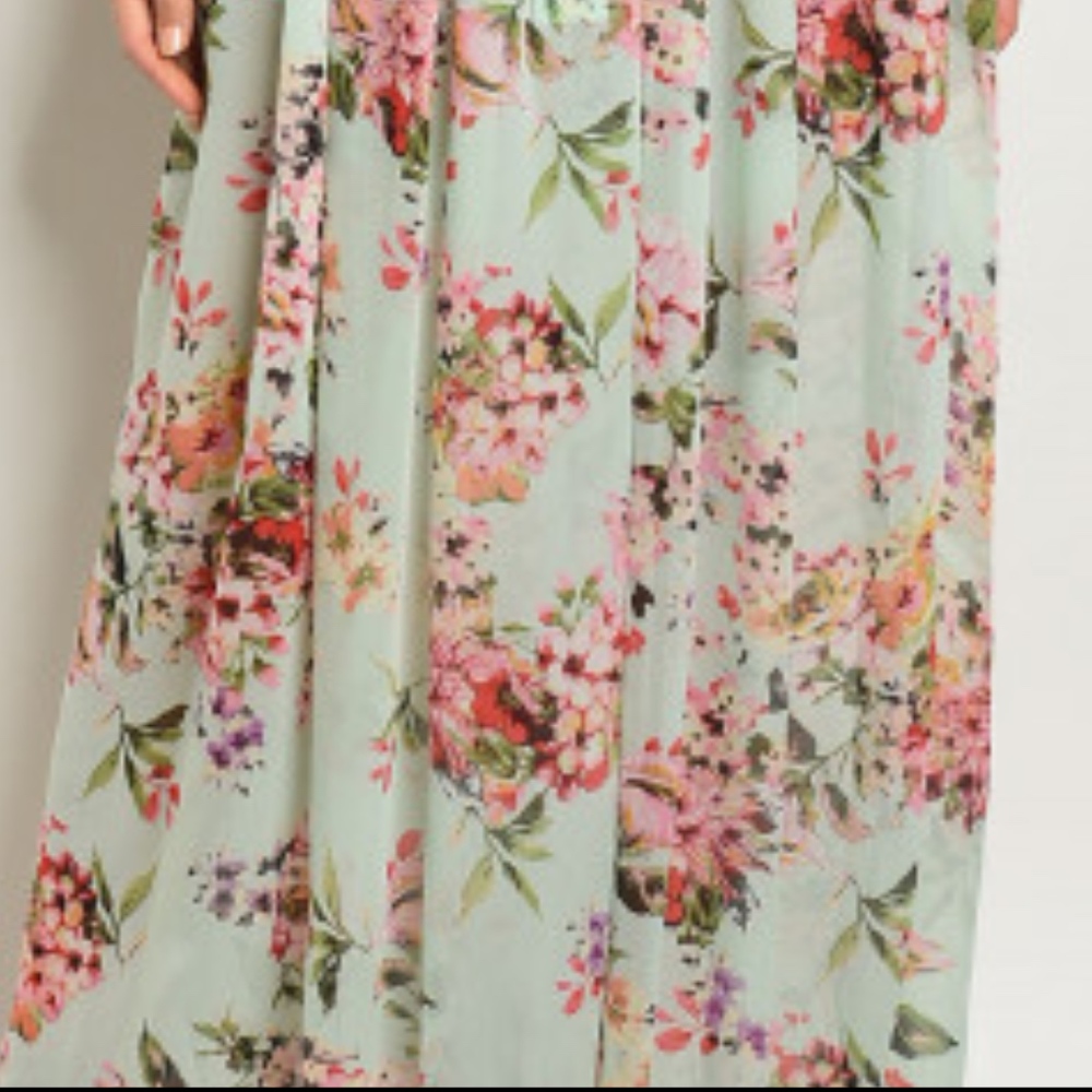 LAST 1!  MINT OPEN BACK FLORAL MAXI! - Picture 4 of 8